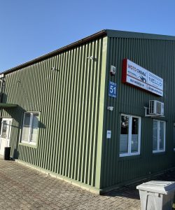 NELLO, Hala produkcyjno-magazynowa, Bębło